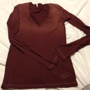 True religion log sleeve